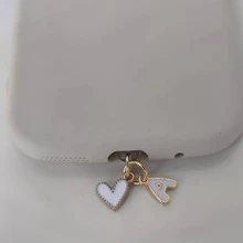 White Heart-Shaped 26 Letter Anti-Dust Plug, Letter Heart-Shaped Phone Earphone Charging Port Protective Cover Accessory, Suitable For DIY Phone Decoration, Universal Type-C Charging Port Dust Plug Birthday Gift - White - View 4