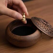 1个复古木质烛台，镂空设计，青铜色，适合居家祈祷、冥想以及家居/办公装饰。是节日、返校、纪念或客厅装饰的理想礼物，也是送给女友生日、毕业等的绝佳礼物。 - 多色 - 查看 9
