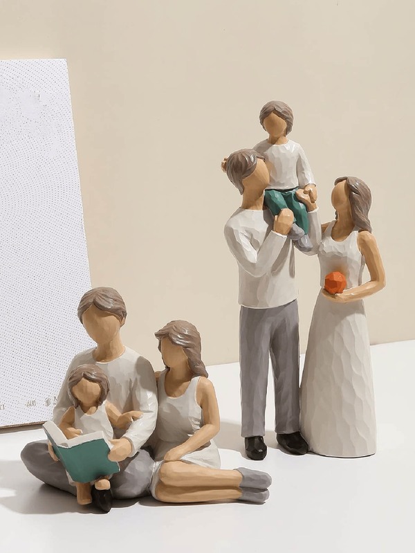 1 pièce Sculpture en résine de famille chaleureuse, surface lisse et durable, convient pour la décoration de la maison dans le salon, la chambre, le bureau, créant une atmosphère de fête, cadeau de mariage, meilleur cadeau de vacances, également un cadeau de bénédiction idéal pour les amis. C'est un "Je t'aime" silencieux, l'émotion que les mères chérissent à jamais, et le meilleur cadeau de fête des mères pour les nouvelles mamans, les belles-mères ou les grand-mères.