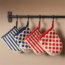 Style Polka Dot Heat-Resistant Oven Mitts For Home Use,Japanese Microwave Gloves Kitchen Gloves Heat Resistant Gloves - Multicolor - View 9