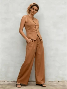 Women's Tailored Set Wide Leg Pant With Vest Elegant Casual Plain Social Simple Button Pocket Plain Women's Suit, High-Waisted Straight Casual Pants, V-Neck Cardigan, Sophisticated Look, High Quality, Modern Look, Versatile Piece, Elegant Style, Two-Piece Set, Casual Chic Look, Comfortable And Stylish, Skirt With Pockets, Elastic Waistband, Eye-Catching Piece, Perfect For Spring And Summer, Blogger Style, Casual And Formal, Suitable For All Occasions, Elegant And Fresh, Feminine Look, Summer 2025 Collection. - 摩卡棕 - 查看 2