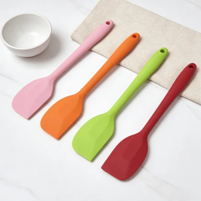 2/4/6pcs Set 8-Inch Silicone Kitchen Spatulas, Heat Resistant Seamless Design, Non-Scratch Soft Turners Suitable For Non-Stick Pans, Baking, Mixing (Pink/Red/Orange/Lime, 2/4/6pcs Set)