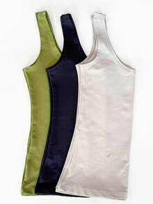 Kit Of 3 Stylish Women's Tank Tops, Blogger-Style, Premium Outfit For The Gym And Bodybuilding. - 綠色,灰色和黑色 - 查看 1