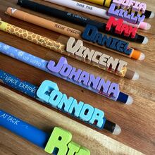 Kẹp giấy LEGAMI cá nhân hóa | Có/Không kèm bút LEGAMI | Thích hợp cho dịp tựu trường, đồ dùng học tập, quà sinh nhật hoặc quà lưu niệm, LEGAMI, tựu trường, đồ dùng học tập, trường học, sinh nhật, quà tặng tựu trường, ngày đầu tiên đi học của bé trai, mùa tựu trường, quà tặng tựu trường, ngày đầu tiên đi học của bé gái, học sinh, quà tặng cá nhân hóa - Nhiều màu - Xem 6