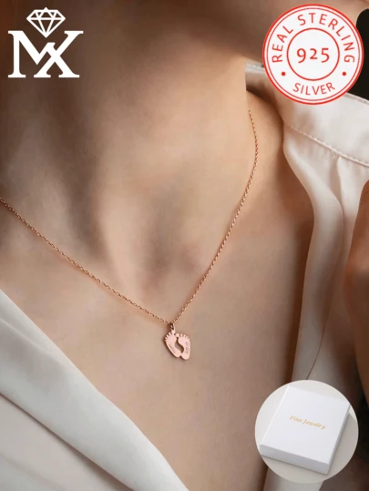 This 925 Sterling Silver Necklace Is Warm And Cute, With A Unique Design That Can Be Customized With Engraved Text. The Pendant Is In The Shape Of A Footprint, And Can Be Engraved With The English Names And Birthdays Of Family Members. It Is A Beautiful Jewelry Accessory Suitable As A Gift For Mothers, Family, Friends, And Loved Ones On Occasions Like Thanksgiving, Christmas, And Birthdays.