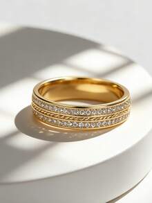 Charm-In Anillo de banda trenzado chapado en oro con CZ, joyería minimalista de cristal apilable para mujeres, regalo de joyería apilable para novia y damas de honor - Dorado - Ver 3