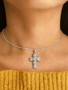 女士不锈钢十字架吊坠项链，镶嵌全铺镶人造钻石，时尚奢华优雅吊坠项链 - 銀色 - 查看 14