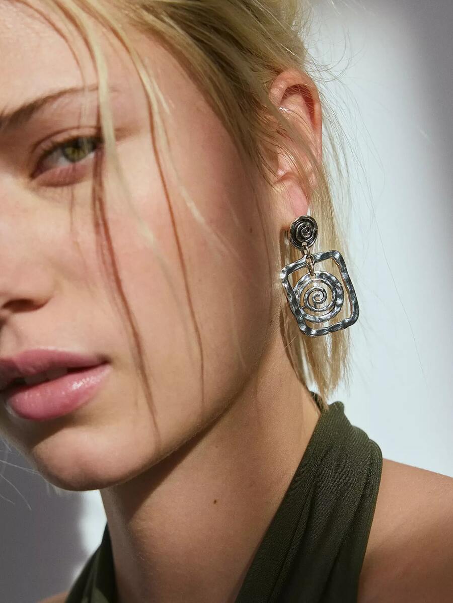 1 Pair Retro Bohemian Style Alloy Spiral Textured Dangle Earrings, Gift & Daily Wear For Women - Alloy Square Earrings - View 1