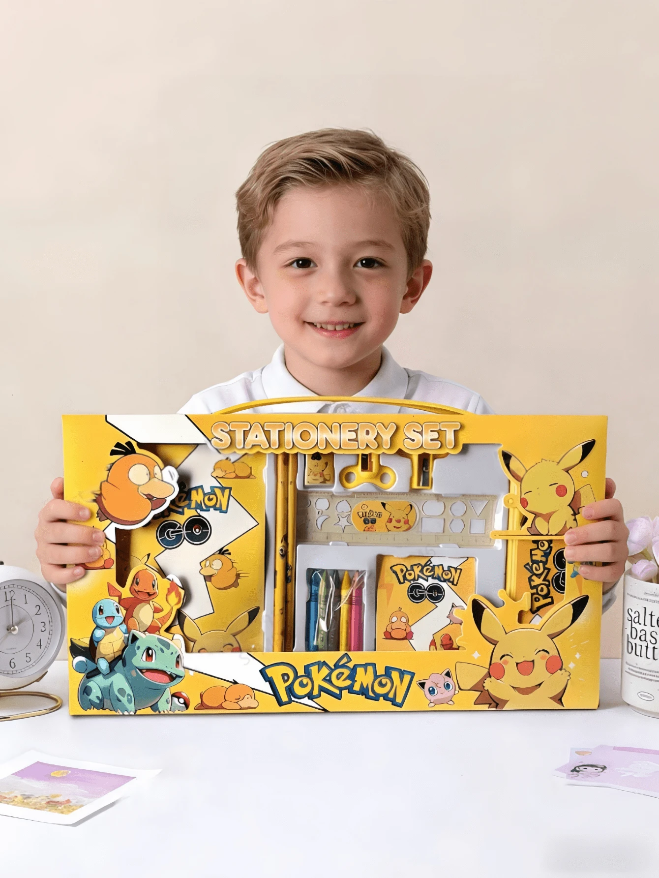 pokemon Caja de regalo de artículos de papelería con estilo de personaje de dibujos animados autorizado, que incluye lápiz, cuaderno, sacapuntas, estuche para lápices, regla y borrador, crayón - Amarillo - Ver 1