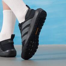adidas DAROGA 25 低筒 健行鞋 男女同款 黑色 - 黑色 - 查看 5