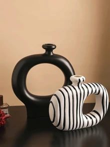 1个波西米亚风格黑白条纹树脂花瓶，适合插放鲜花。这款现代小花瓶非常适合装饰客厅、茶几或书架。也是一份很棒的礼物。客厅装饰 | 波西米亚风格花瓶 | 条纹纹理花瓶，装饰花瓶。 - B - 查看 2