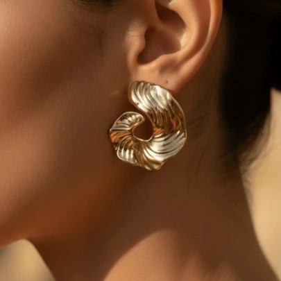 A Pair Of Vintage-Style, Unique Spiral-Patterned Gold Stud Earrings For Women