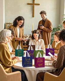 24PCS Christian Gift Bags With Handle, Reusable Non Woven Church Bag, Medium Size Bible Verse Religious Gift Bag For Welcome, Visitors Baptism, Birthday Party Favors Bags - 查看 6