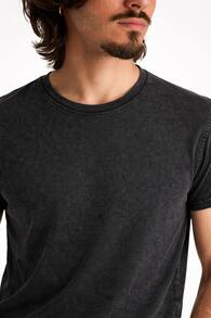 Roly 2-Pack Short-Sleeve Washed-Effect T-Shirts (48-Hour Delivery) - Various Sizes - Black And Red - 100% Combed Cotton, Crew Neck, Double Stitching, Inner Gusset, Denim Effect - Ideal For Everyday Wear, Casual Looks, Informal Style, Basic And Comfortable T-Shirts, Versatile Design - Black and Red Wash - View 6