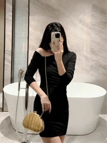 Golden Clutch Bag For Women, European & American Fashion Metal Decor Mini Box Handbag, Women's Fashionable Metallic Effect Evening Party Chain Bag With Chain Shoulder/Crossbody Function, Perfectly Matches Bridal Party, Prom, Gala & Formal Dresses, Vintage Metal Decor Box Shape Design For Classic Elegance, Ideal Spring Shoulder Bag & Gift For Women, Best Elegant Bag For Bridal Shower, Metallic Gold Finish For A Luxurious Statement - 彩色 - 查看 2