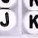 Letras en blanco y negro