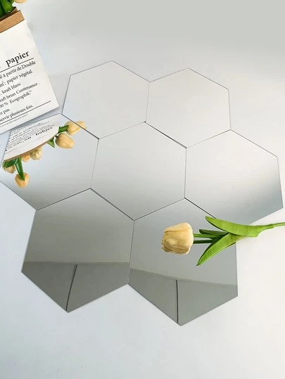 Ein Set aus 7 hexagonalen Kunststoffspiegel-Dekorationen für Wände, geeignet für Schlafzimmer, Küchen, Wohnzimmer und Badezimmer.