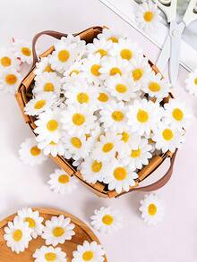 20/100/200pcs White Daisy Artificial Flowers, Fake Daisy Flowers, Suitable For DIY Crafts, Wreath Making, Vase Decor, Headpieces, Spring Wedding, Engagement, Birthday, Home Party, Home Decor, Holiday And Party Supplies - White - View 1