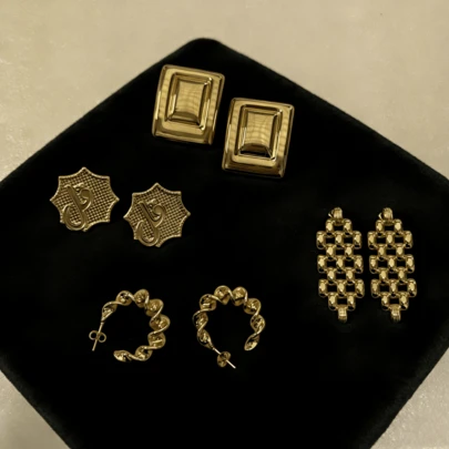 304不锈钢男女通用耳环，简约扭曲方形设计