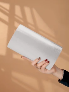 REMANLAND 这款奢华纯色PU女士手拿包，时尚迷人，翻盖设计，配有隐藏式卡槽和隔层，可拆卸金属链条肩带/斜挎带，适合派对、晚宴、聚会、婚礼等场合，也是一份精美的礼物。 - 銀色 - 查看 6