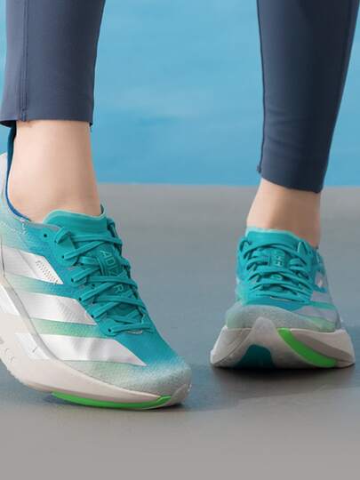 Adidas נעלי ריצה לנשים של אדידס אדיזרו אדיוס פרו 4, אופנתיות, נוחות, קז'ואל, מינימליסטיות, נגד החלקה, עמידות, נעלי ספורט נמוכות