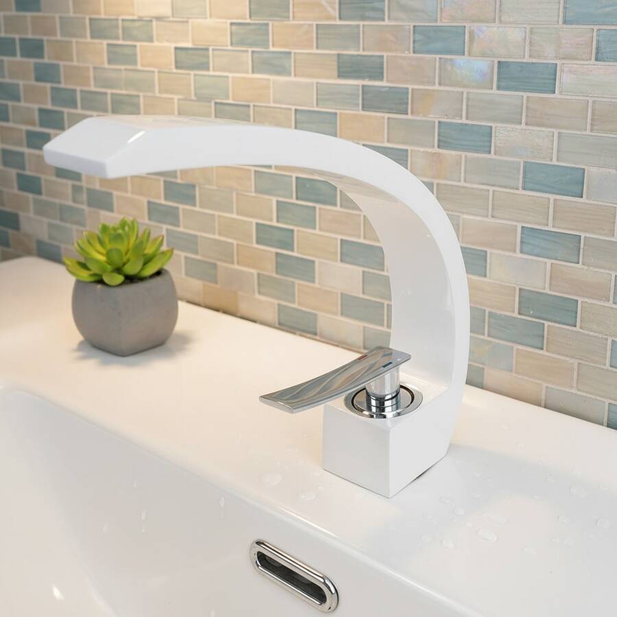 亮白色弧形宽面盆龙头，镀层把手，现代清新冷热水双控浴室台盆龙头，G1/2通用螺纹，配有2根40厘米软管和2个G3/8转接头 - 白色 - 查看 1