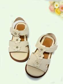 Sandalias planas de moda para niñas, decoradas con 3 flores pequeñas, sencillas y versátiles, de moda y cómodas, adecuadas para uso diario, compras, viajes y vacaciones - Beis - Ver 4