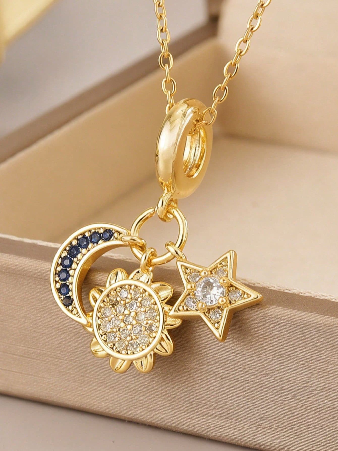 1 chiếc dây chuyền mặt dây chuyền hình mặt trời, mặt trăng và ngôi sao bằng thép không gỉ sáng bóng, lãng mạn, thời trang, giản dị, cổ điển, phù hợp để đeo hàng ngày, đi làm, dạo phố, dự tiệc, nghỉ lễ, được đóng gói trong túi OPP. - Vàng - Xem 1