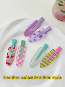 Set de 6 pinzas para el cabello de mujer de colores de dopamina de verano con frutas, de colores aleatorios, sin costuras, se pueden usar para sujetar el flequillo, las patillas, agregando elementos personalizados a tu peinado, adecuado para uso diario, maquillaje, fotografía y transporte, diseño de moda, elegante y minimalista. Pinzas para el cabello de unicolor, material de plástico. Ya sea un día casual, una fiesta, el transporte, las vacaciones, el peinado de verano u otras ocasiones, esta pinza para el cabello es tu opción ideal. Es adecuado para varios accesorios para el cabello, herramientas para el cabello, accesorios para rizar, otoño, accesorios para mujeres, productos para el cuidado del cabello, etc. - Multicolor - Ver 7