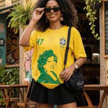 Brasilcore MPB Doce Dengosa Polida País Do Futebol T-Shirt In 100% Cotton With Premium Print - Màu vàng - Xem 1