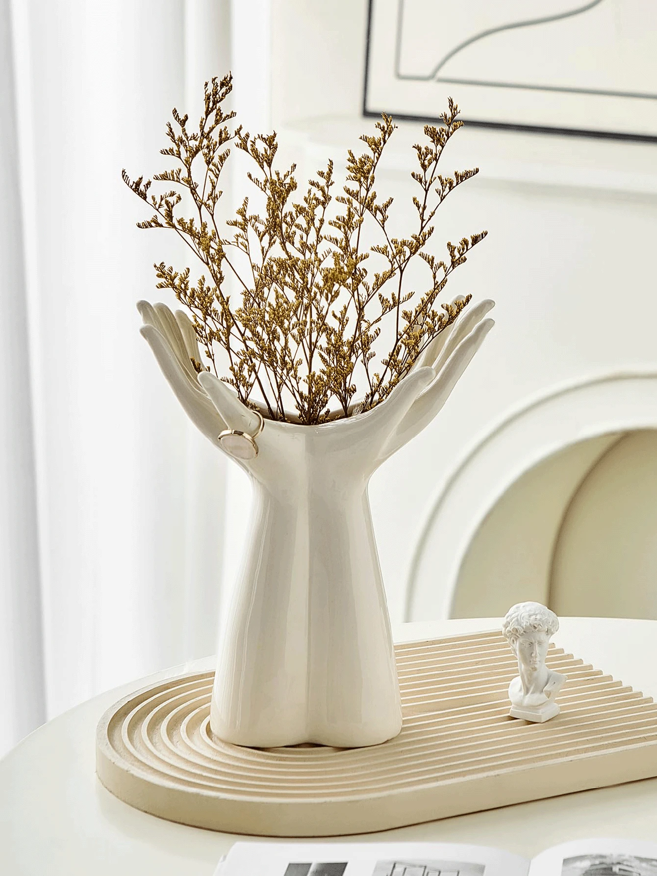 1pc Nordic Style Open Hands Shaped Vase, Creative Floral Decor, B&B Hotel Room Decoration - Multiple Styles - View 1