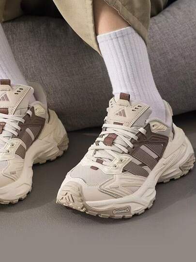  Giày adidas XLG STORM EDGE cổ điển, thoải mái, kiểu dáng "Dad Shoes", unisex, màu be/nâu.