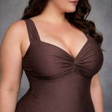 Elegant Women's Sleeveless Plus Size Swimsuit, Regular Length, One-Piece Design With A Twisted Detail At The Front And Slight Stretch For Casual Wear. - 鏽棕色 - 查看 5