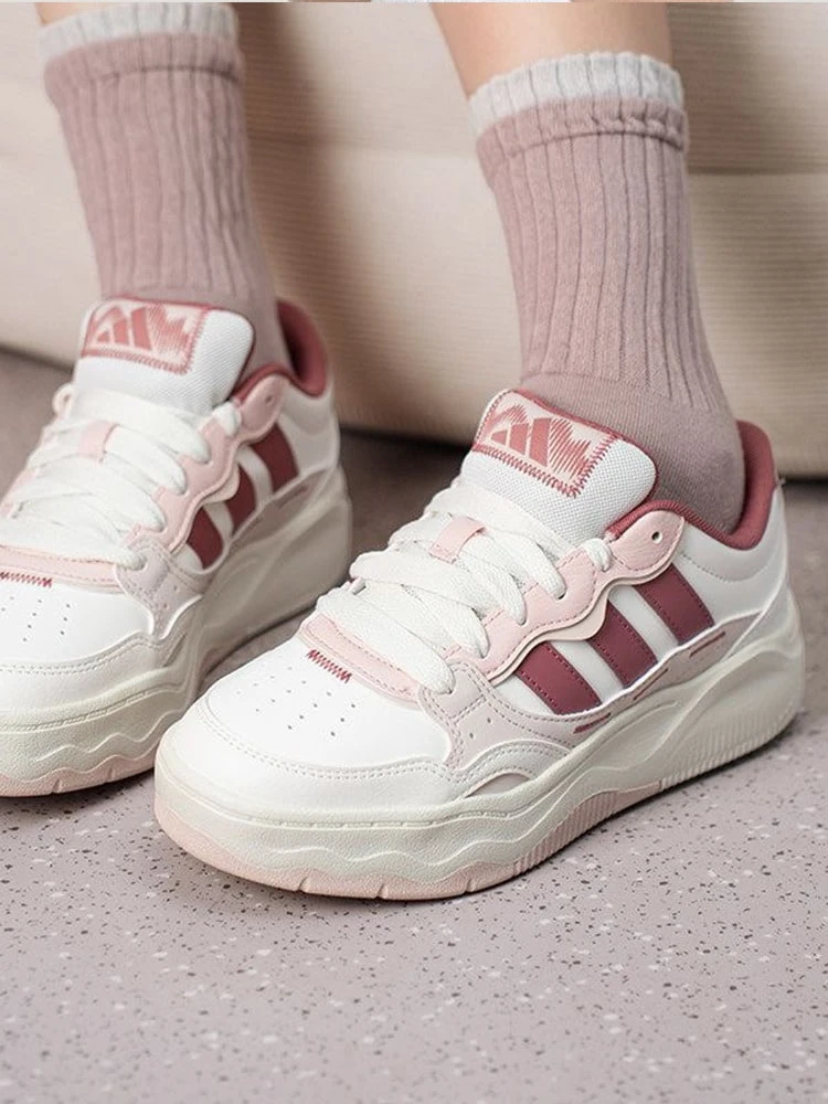 adidas LITE SHUFFLE 舒適貼合繫帶 板鞋 女款 亮白 - 淺粉色 - 查看 1