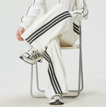 adidas 運動條紋繫帶休閒褲 女款 - 米白色 - 查看 3