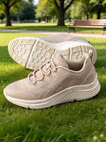 Skechers BOB'S SPORT系列女士休闲运动鞋，缓震日常旅行鞋117561-NAT - 自然色 - 查看 1