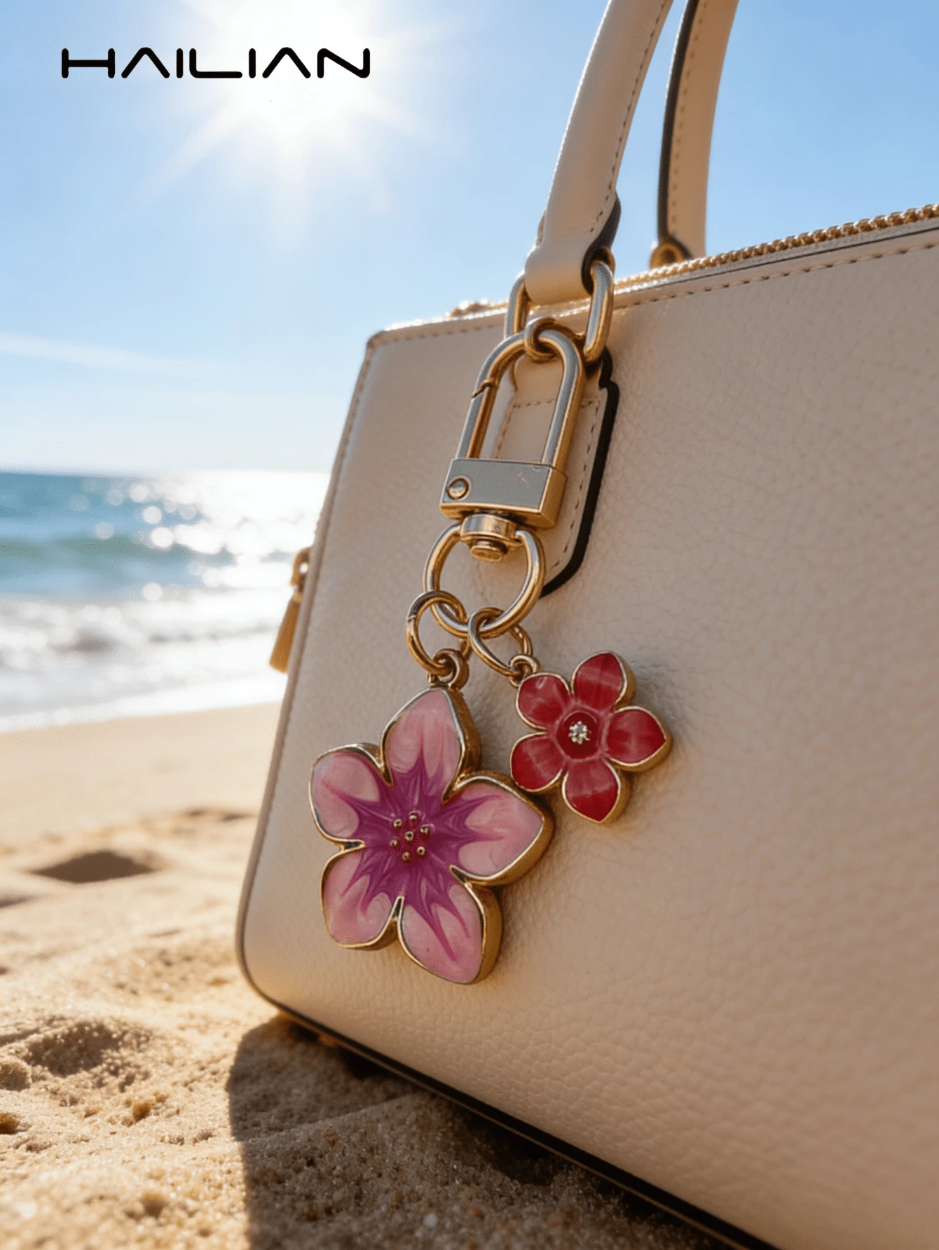 1个樱花造型钥匙扣，轻巧优雅的樱花设计，适合挂在包包上，也可作汽车钥匙链，情侣礼物，生日礼物，节日礼物。