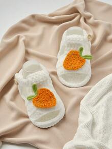 1 Đôi dép xăng đan móc thủ công cho trẻ sơ sinh, màu trắng với họa tiết cà rốt màu cam, giày bốt đan mềm mại, giày cho trẻ sơ sinh - trắng - Xem 4