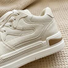 Tenis de mujer con plataforma y suela gruesa, zapatos comodos de mujer de material PU premium, calzado casual de moda estilo urbano y deportivo para uso diario. Estos zapatos para mujer cuentan con diseño de cordones, son transpirables, suaves y antideslizantes. Tenis tipo skate que aumentan la altura. - Blanco - Ver 6