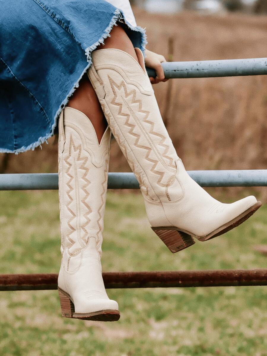 Womens Jaripeo White Cowboy Boots Women Comfortable Retro Pull On Pointed Toe Wide Calf Long Tall Block Chunky Heel Embroidered Boots Country Concert Festival Shoes - 白色 - 查看 1
