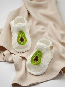 1 đôi dép xăng đan móc thủ công cho trẻ sơ sinh, màu trắng với họa tiết thêu quả bơ, chất liệu mềm mại. - trắng - Xem 5