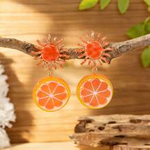 一对树脂材质的热带水果耳环，造型为阳光下成熟的草莓、橙子和西瓜。非常适合夏季度假和音乐节佩戴。 - 彩色 - 查看 4