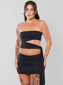 Women's Cropped Top With Bandeau Detail, Polyamide, Front Tie Detail, Cutout, International Fashion - màu đen - Xem 4