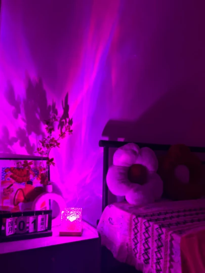 Đèn ngủ USB mô phỏng sóng nước 16 màu sống động với hiệu ứng ngọn lửa và chiếu bầu trời sao, điều khiển cảm ứng và điều khiển từ xa, đèn trang trí nghệ thuật bằng thủy tinh, thích hợp cho cắm trại, đám cưới, tiệc lễ, trang trí phòng ngủ, quà tặng ngày Valentine, trang trí nhà cửa | Trang trí theo chủ đề giả tưởng | Máy chiếu dùng nguồn USB