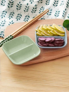 1 pieza Plato de condimentos para el hogar y la cocina, plato cuadrado de plástico creativo con 2 compartimentos integrados para salsas de inmersión, plato pequeño para encurtidos, vajilla para salsas de inmersión y aperitivos - Ver 2