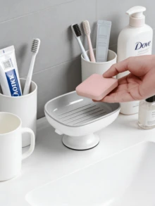 1 chiếc. Giá đựng xà phòng này có thiết kế hai lớp độc đáo, thể hiện sự khéo léo. Lớp trên có thể đặt xà phòng ổn định, và lớp dưới được trang bị cấu trúc thoát nước thông minh để thoát nước nhanh chóng, giúp tránh tình trạng xà phòng bị mềm và vi khuẩn phát triển do ngâm lâu. - Nhiều màu - Xem 8