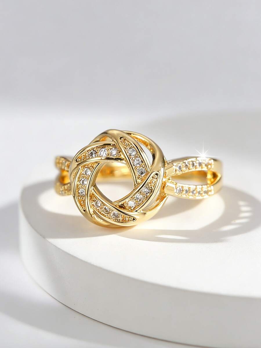 Charm-In 18K镀金铜戒指,无限符号互锁结设计,镶嵌立方氧化锆,时尚吸睛的女士戒指 - 金色 - 查看 1