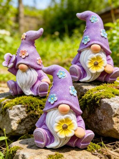时尚紫色花卉树脂装饰小矮人 - 引人注目的坐姿小矮人雕塑，适合春夏花园装饰 | 送给植物爱好者、小矮人收藏家和新房主的理想礼物 | 高品质单件装饰品，为花园围栏、石边和玄关桌带来愉悦的自然氛围
