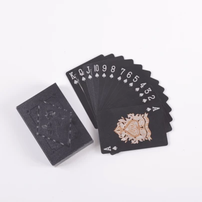 Bộ bài nhựa Black Rose, chất liệu PVC bền chắc, thích hợp cho các buổi họp mặt gia đình và các trò chơi tiệc tùng.