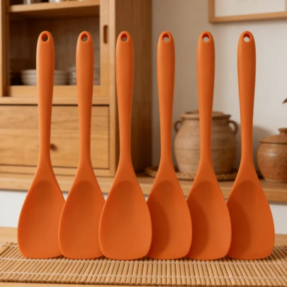 2/4pcs Silicone Spatula Set, Heat Resistant Rubber Spatulas - Seamless Non-Stick Soft Scrapers, Suitable For Baking, Cooking, Mixing, Dishwasher (Red/Orange)